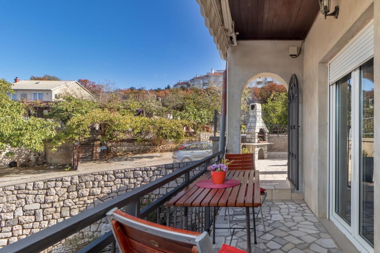 Apartments Lord Novi Vinodolski Exterior photo